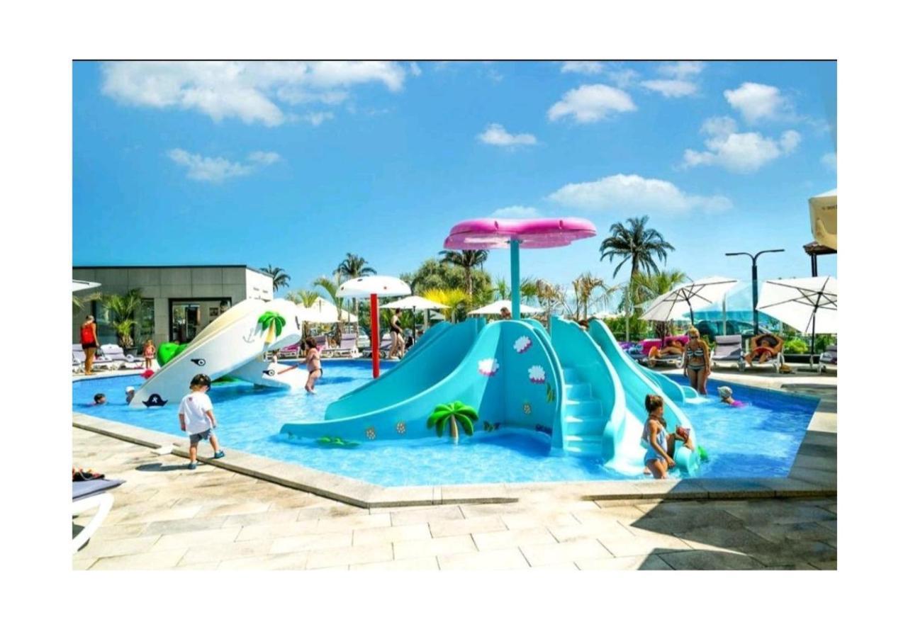 Eka Studio - Pool & Spa Beach Resort Navodari Bagian luar foto